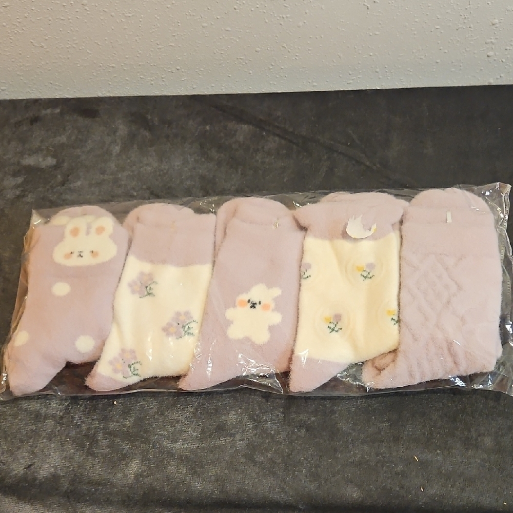 5 Pair Of Super Cute Soft Fuzzy Easter Socks Floral & Bunnies Sz. Small